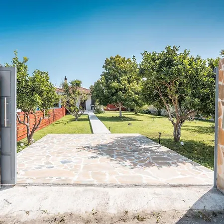 Ily's House Case de vacanță Pastida